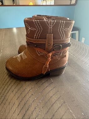Garanimals Brown Western-Style Embroidered Ankle Boots